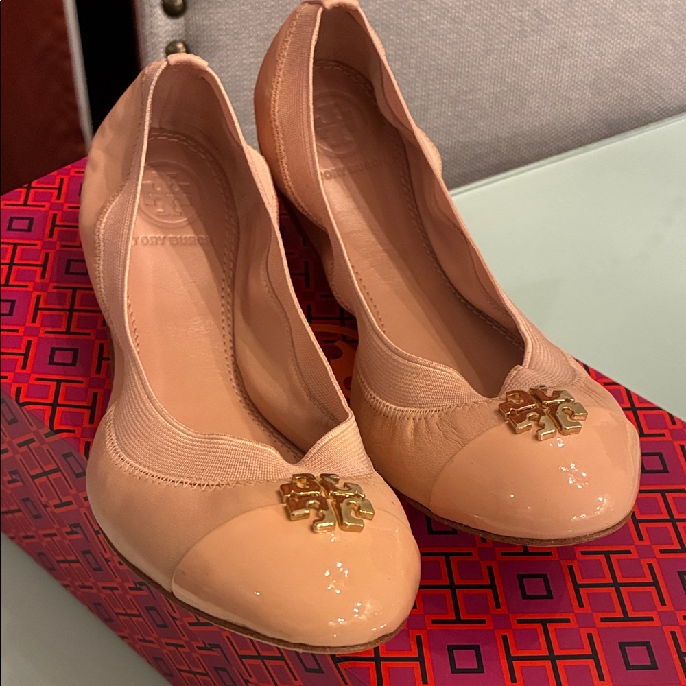 😍 NEW 🥿 Tory Burch Cap-Toe Jolie Ballet Flats with Gold Logo